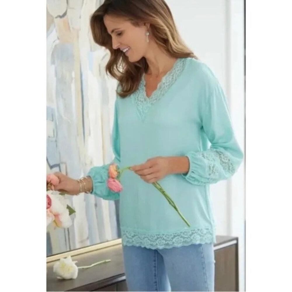 Soft Surroundings Claudia Teal Dust Lace Timmed‎ V-neck Top Size Medium